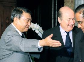 FIFA head Blatter meets Japan's education minister
